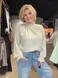 Blouse met roesel Beige