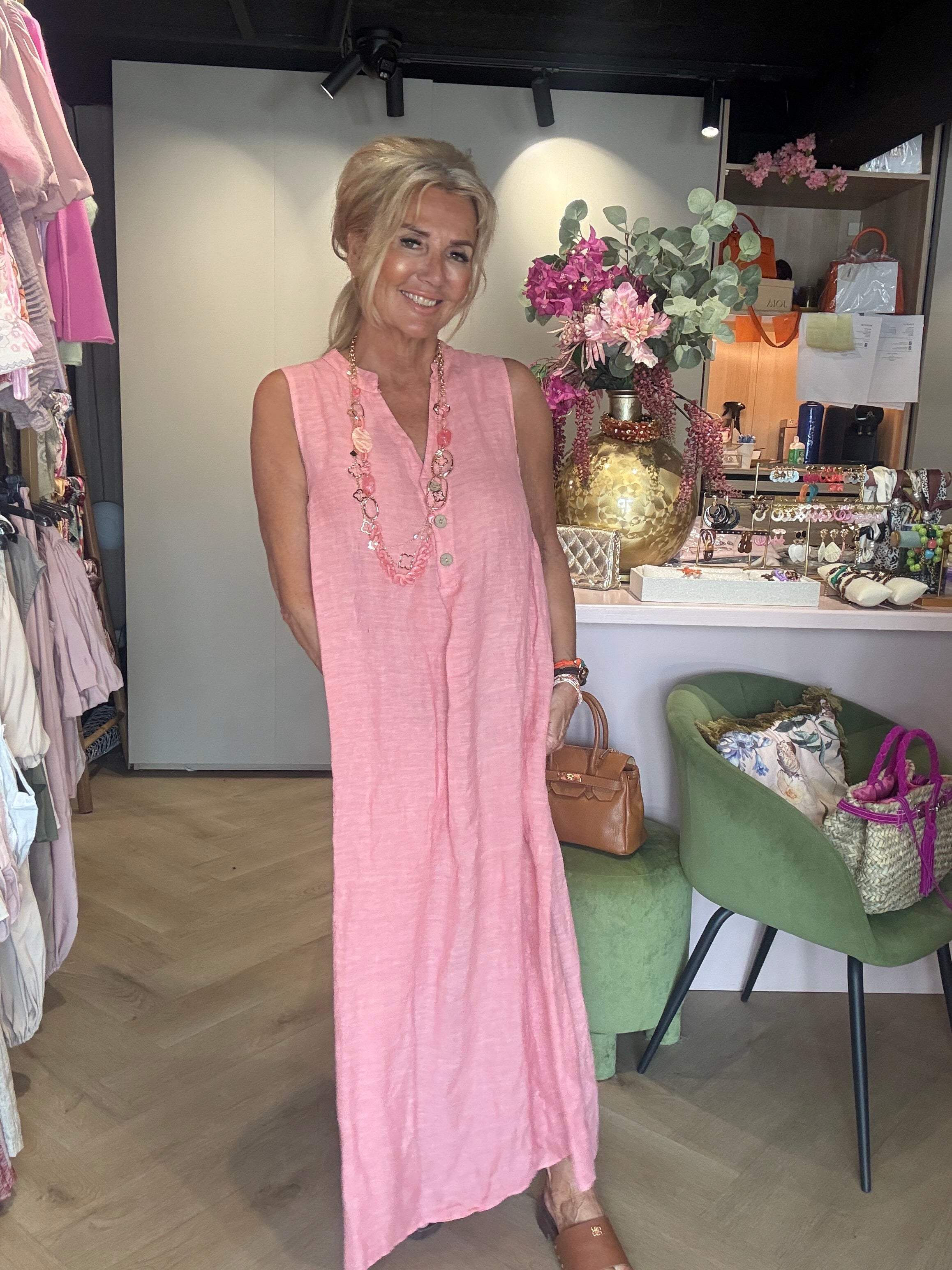 Ärmelloses Leinenkleid in Rosé