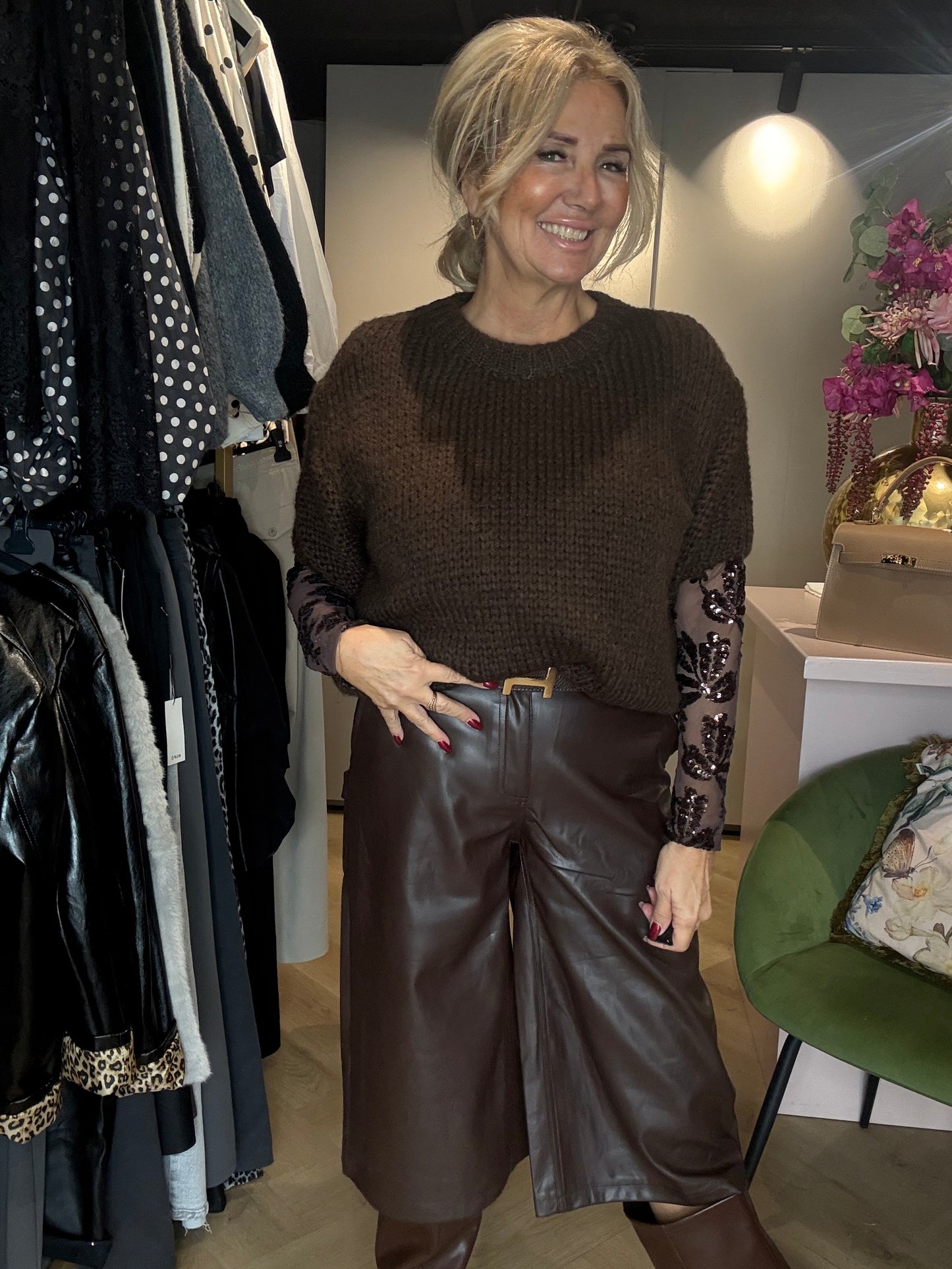 Bermuda Bruin Vegan Leatherlook look