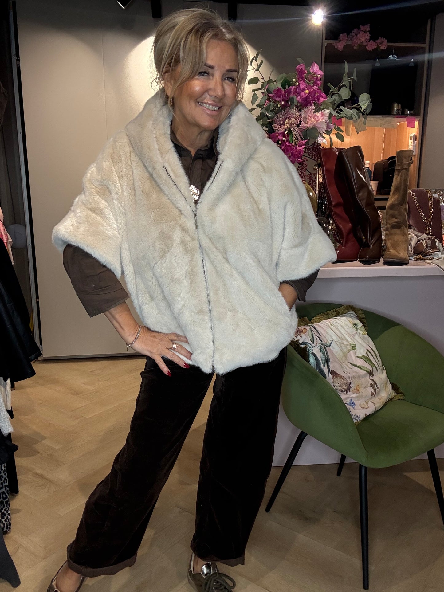 Fake furr Jasje Beige Capuchon