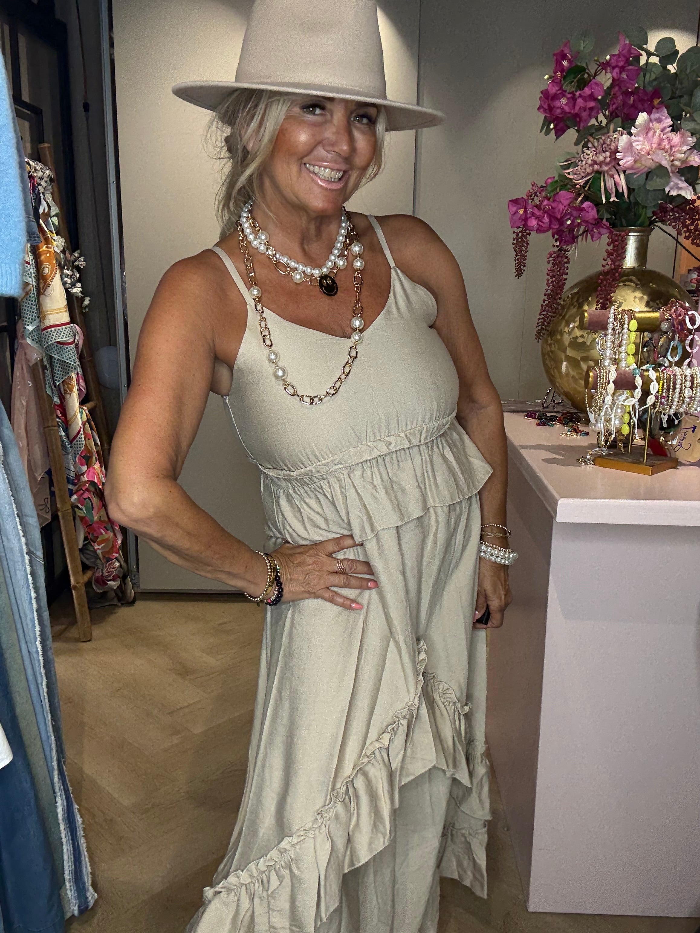 🌸 Dress Riviera Ruffle – Beige