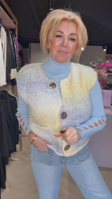 Gilet met grote gouden knoop